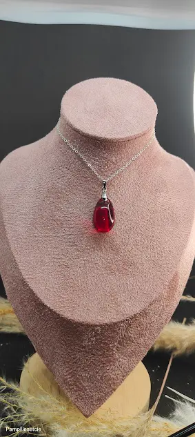 Collier pampille goutte rouge