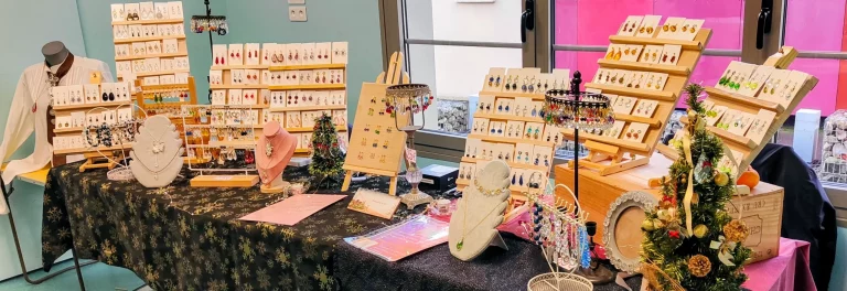 stand-marché-Sandhra-pampillesetcie