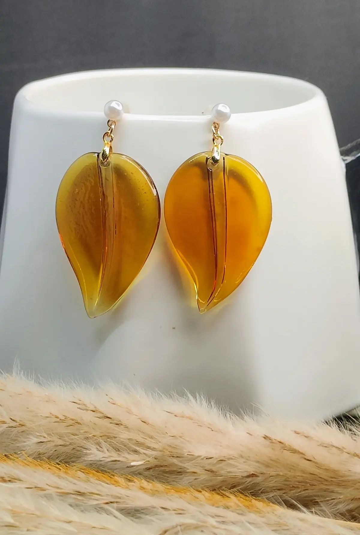 Boucles d’oreilles pampille feuille couleur ambre