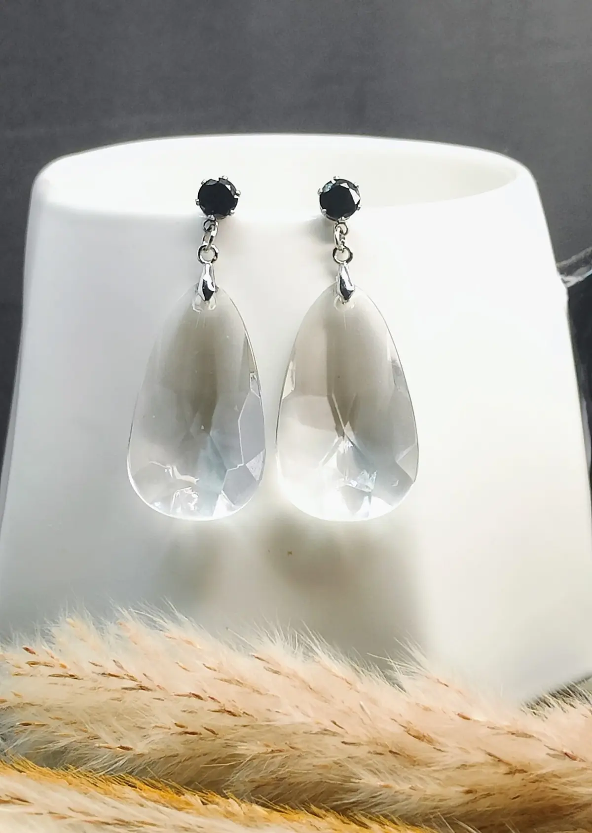 Boucles d’oreilles pampille ovale transparente