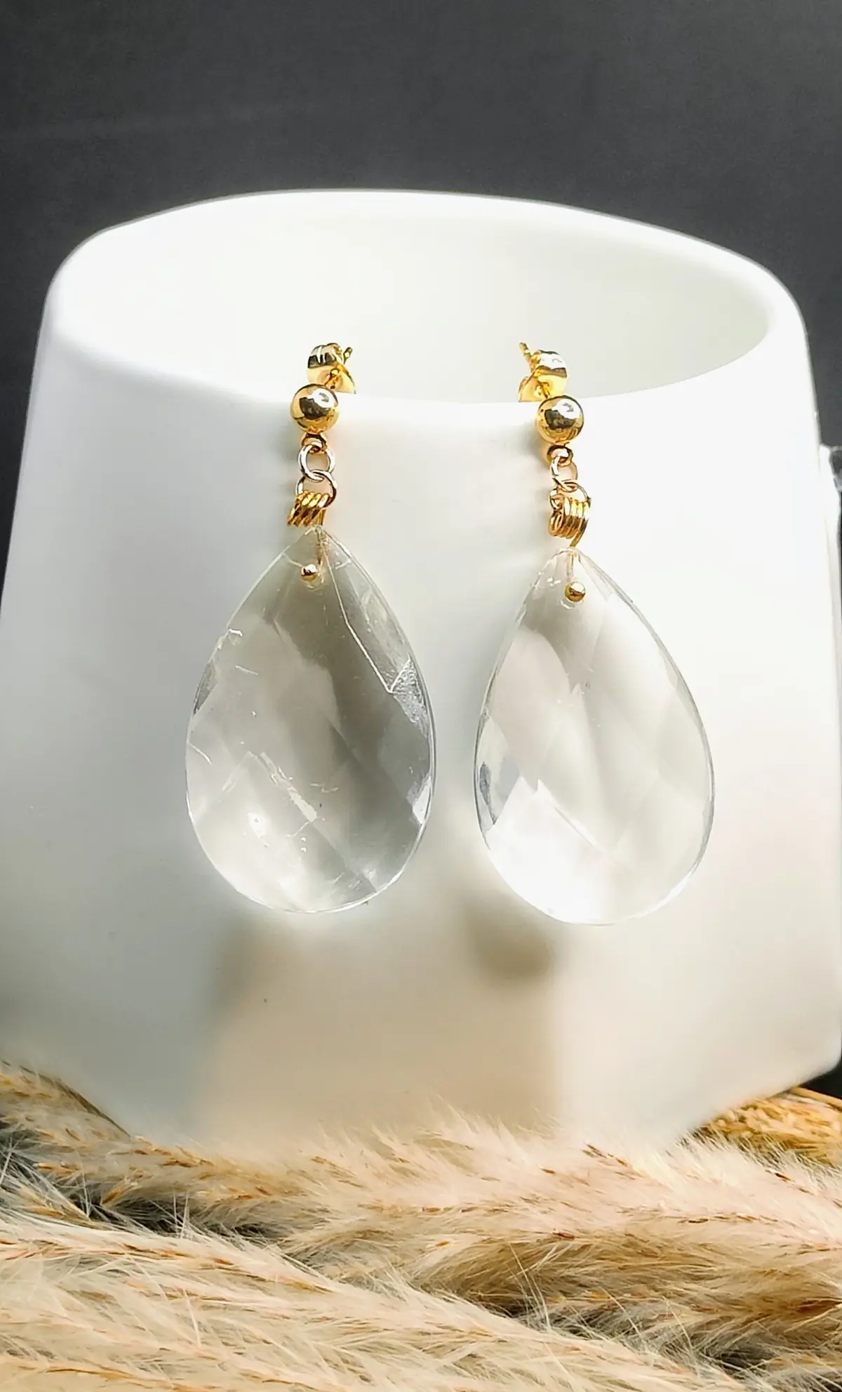 Boucles d’oreilles pampille facettée transparente