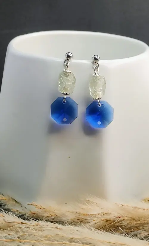 Boucles d’oreilles pampille bleue