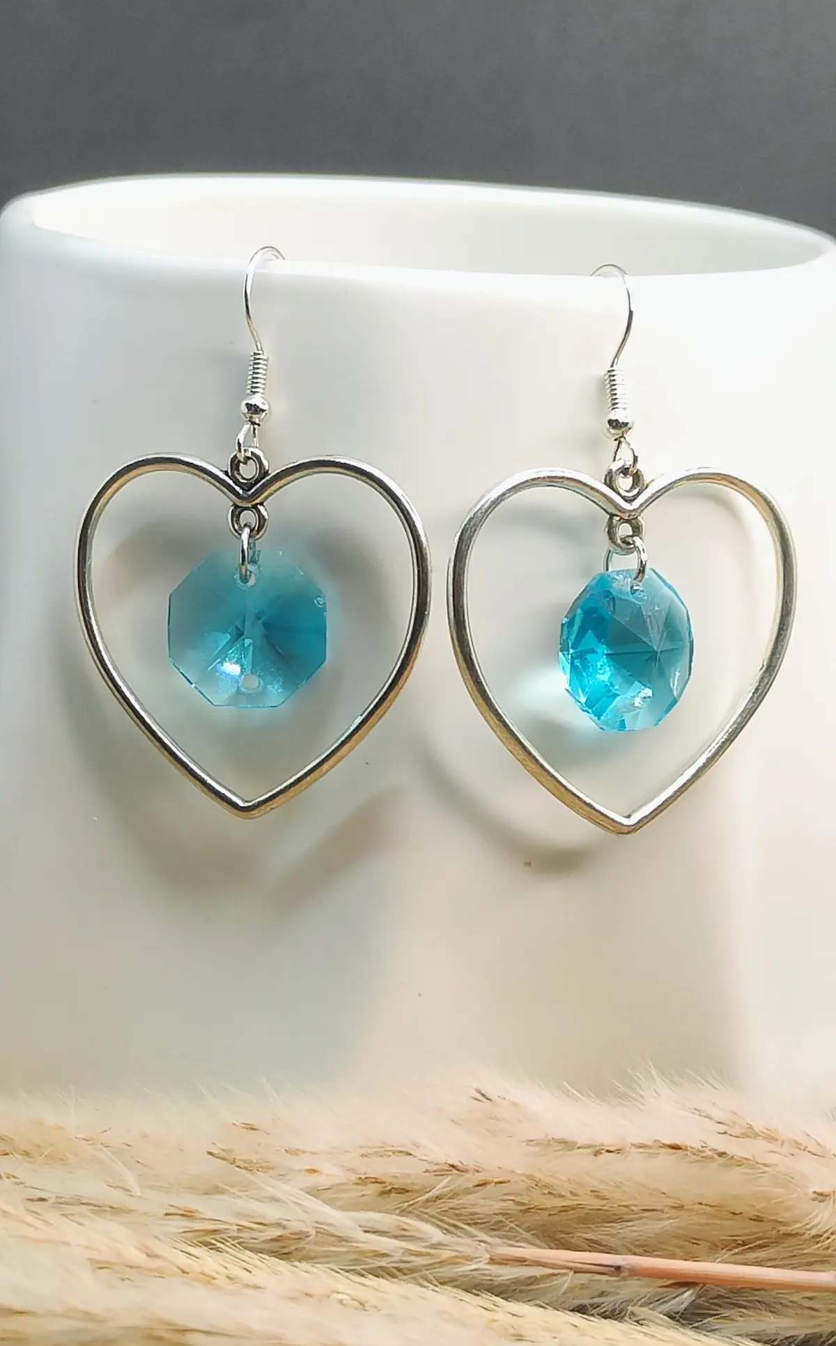 Boucles d'oreilles cœur pampille diamant bleue
